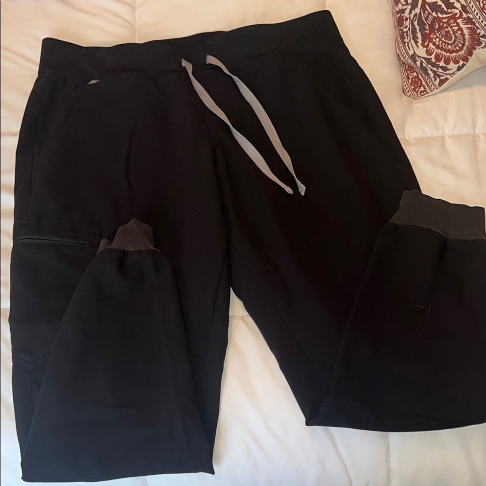 Women’s FIGS Zamora Jogger Black Scrub Pants size Large